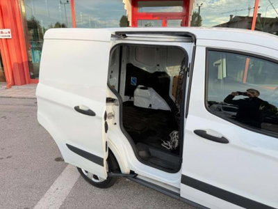 Ford Transit Courier 1.5 TDCi 100CV  Entry (12)