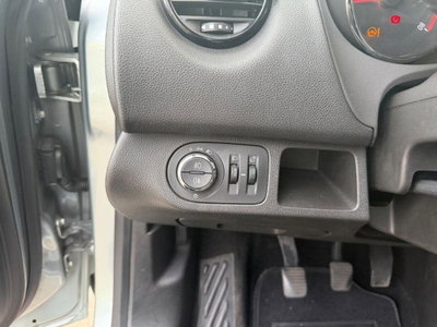 Opel Meriva 1.4 100CV Cosmo (11)