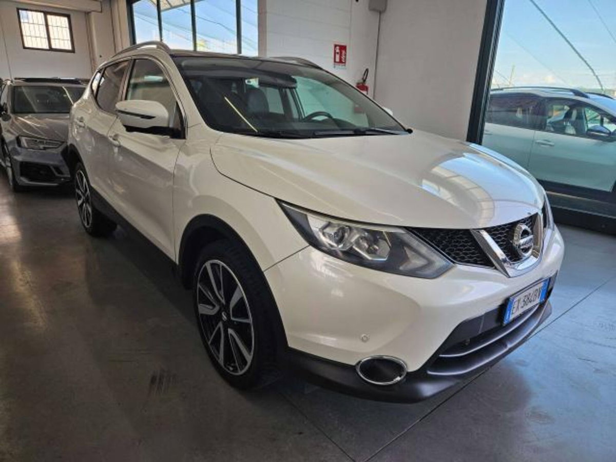 Nissan Qashqai 1.6 dCi DPF 360