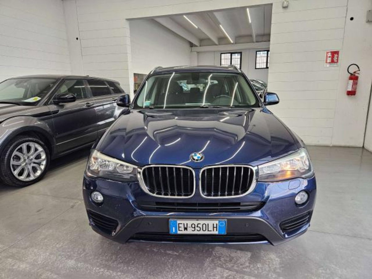 BMW X3 sDrive18d Business aut. (2)