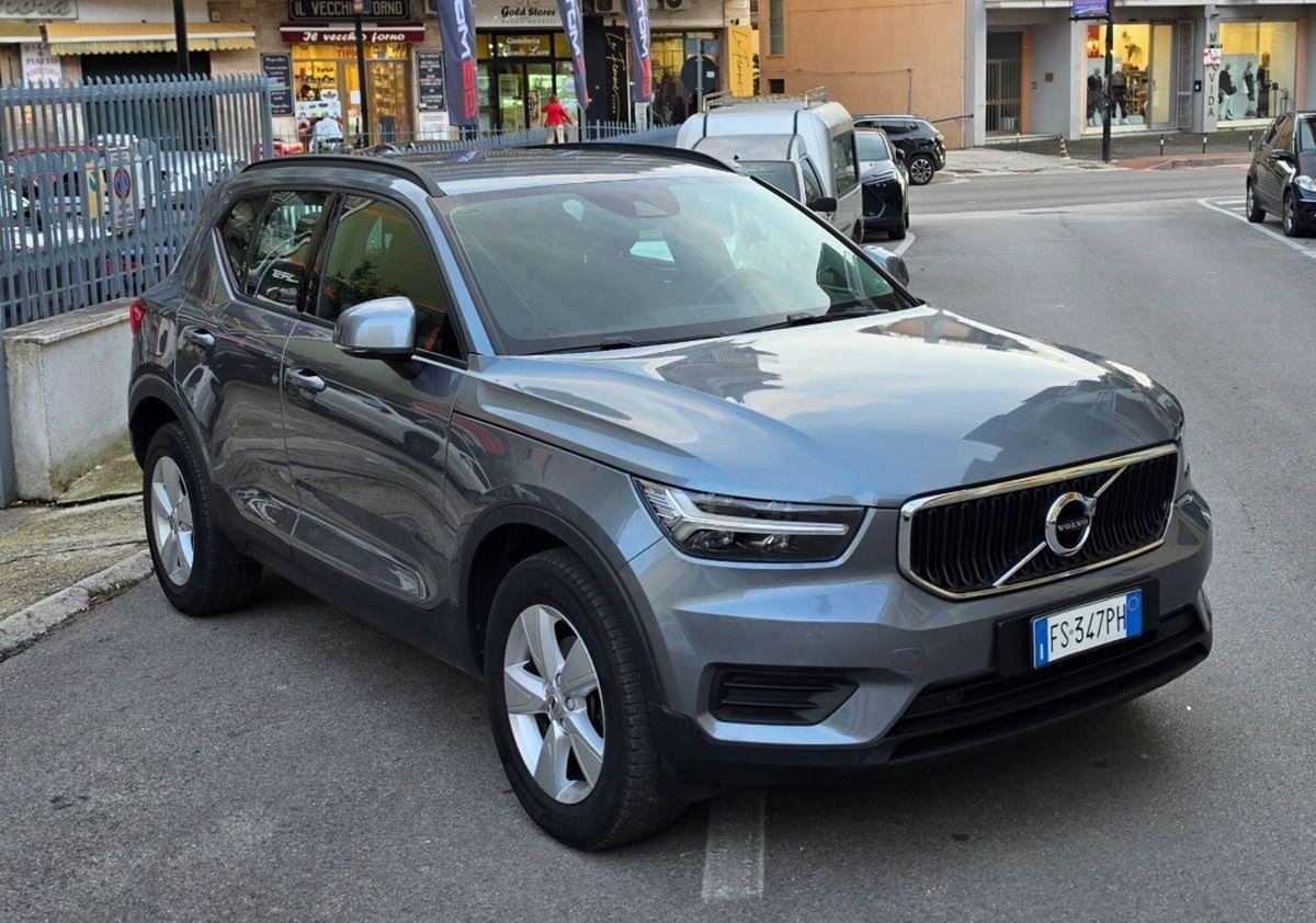 Volvo XC40 D3 (2)