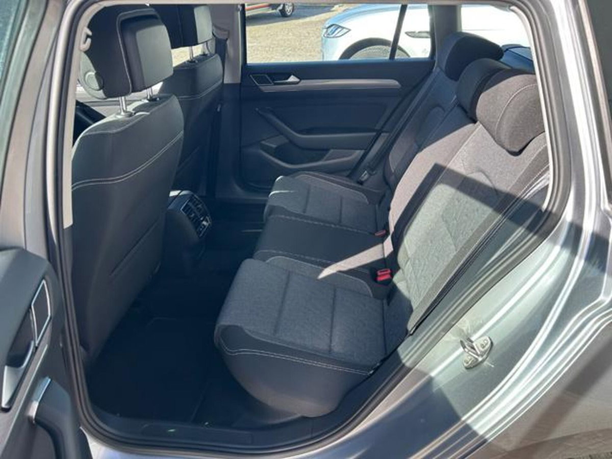 Volkswagen Passat Variant 2.0 TDI SCR EVO DSG Business (6)