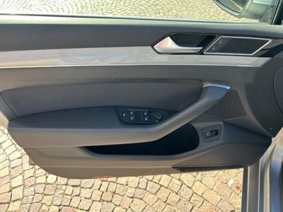 Volkswagen Passat Variant 2.0 TDI SCR EVO DSG Business (9)