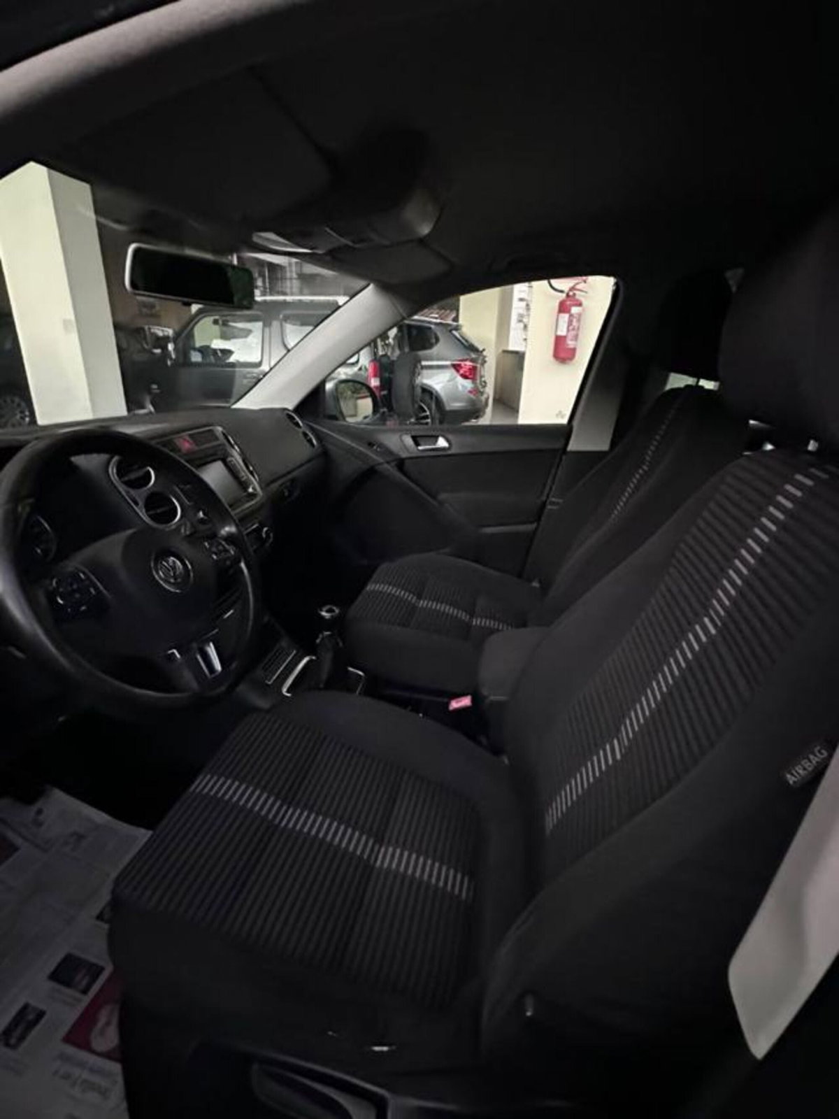 Volkswagen Tiguan 2.0 TDI DPF 4MOTION DSG Sport & Style (3)
