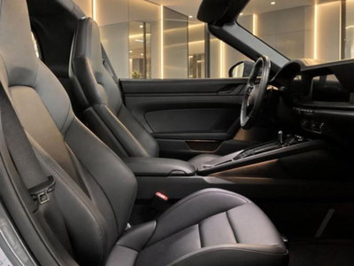 Porsche 911 Cabrio Targa 3.6 4 GTS auto (10)