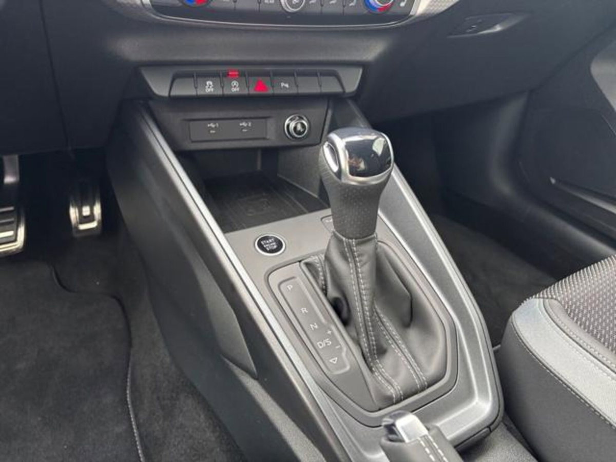 Audi A1 allstreet 30 1.0 tfsi Business 116cv s tronic (13)