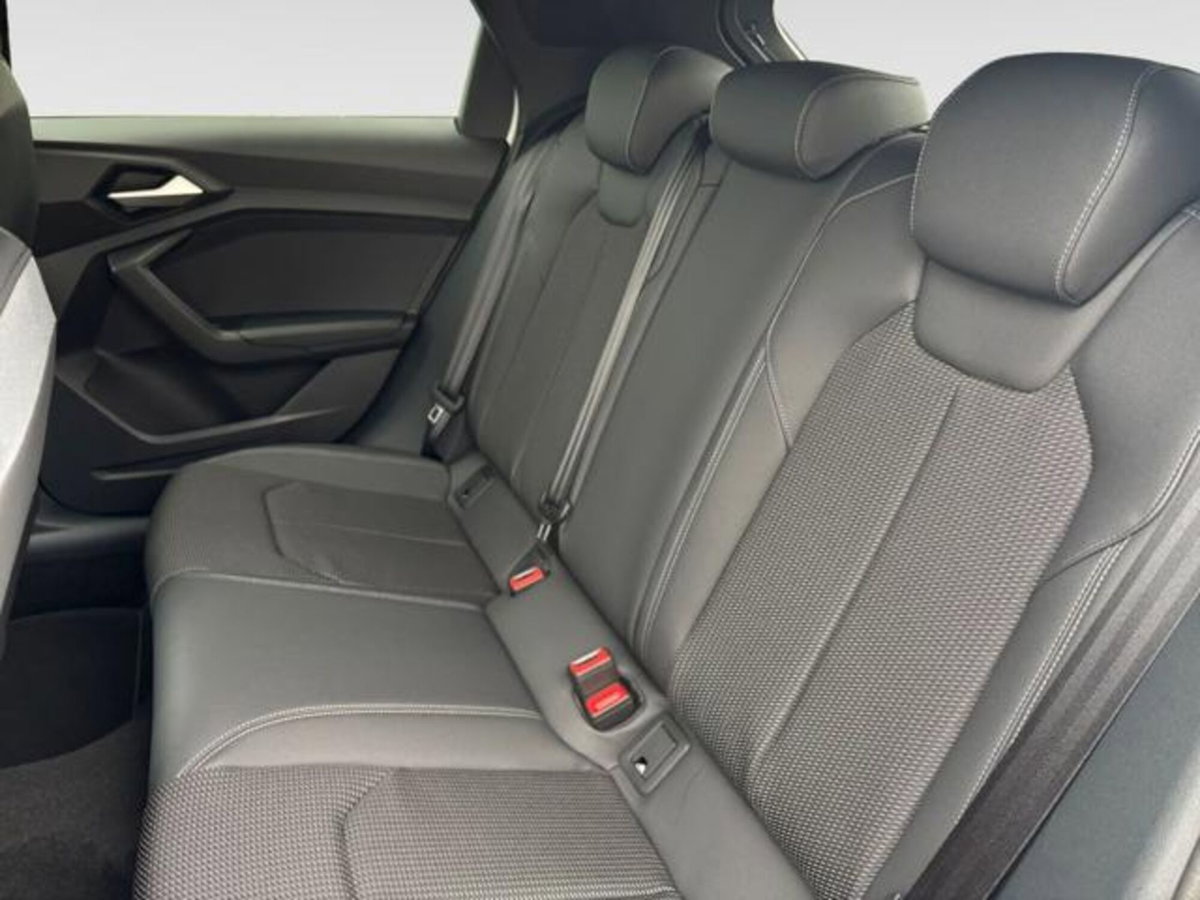 Audi A1 allstreet 30 1.0 tfsi Business 116cv s tronic (8)