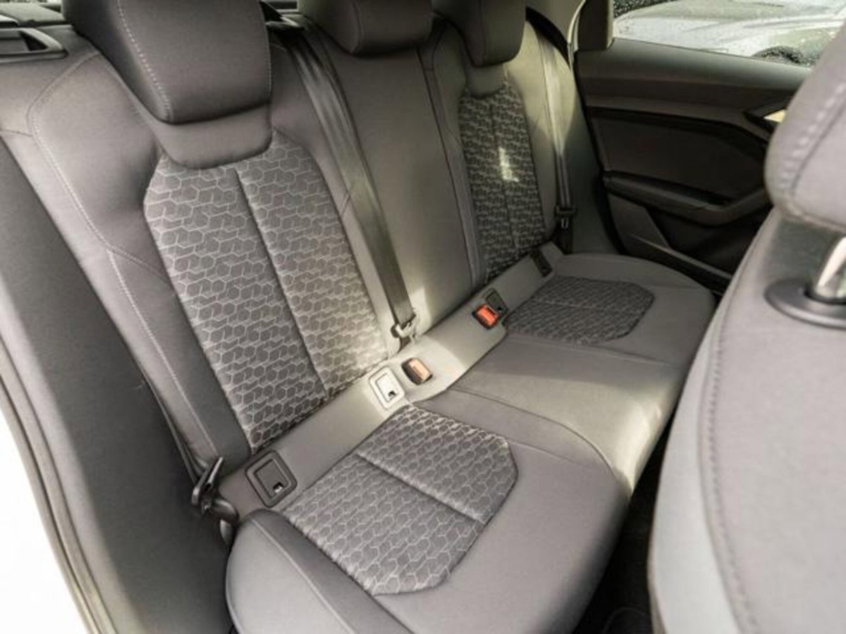Audi A1 allstreet 30 1.0 tfsi Business 116cv (8)