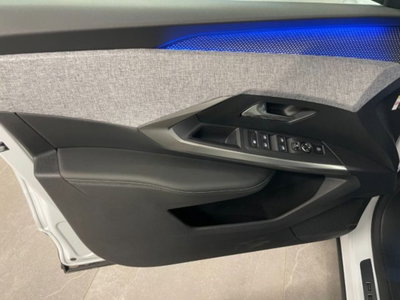 Peugeot 3008 1.2 hybrid 48V GT 136cv e-dcs6 (20)