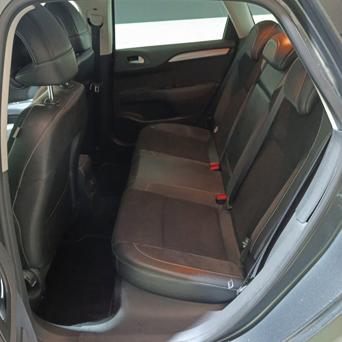 Citroen C4 1.6 HDi 110 Attraction (11)