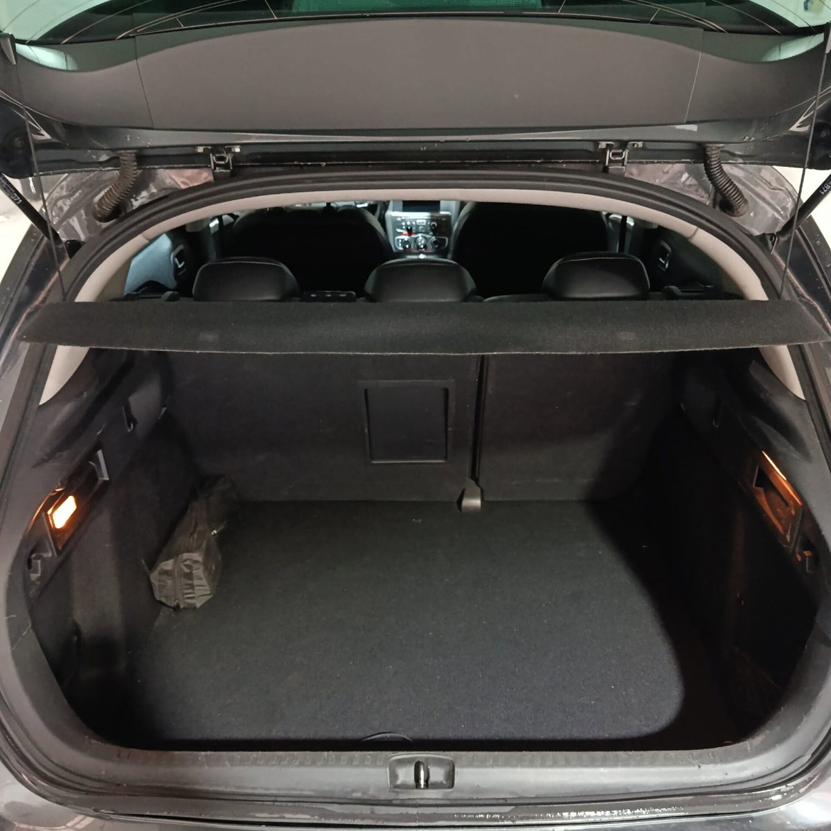 Citroen C4 1.6 HDi 110 Attraction (12)