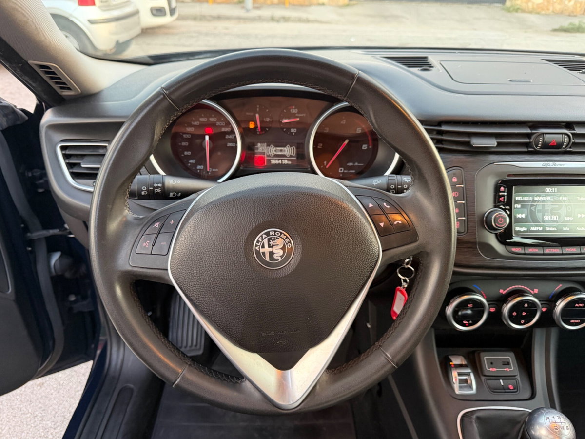 Alfa Romeo Giulietta 1.6 JTDm Business 120cv (9)