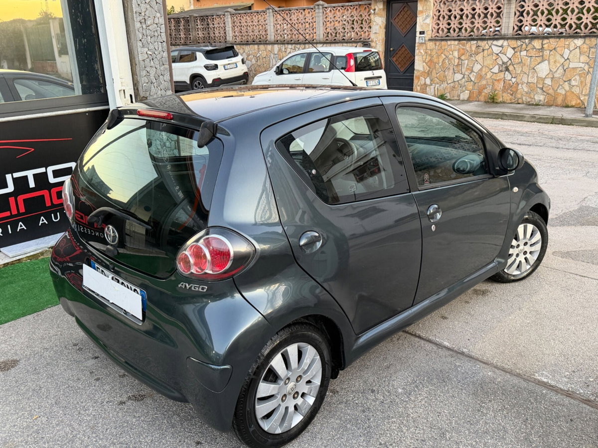 Toyota Aygo 1.0 12V VVT-i 3 porte Now GPL (4)