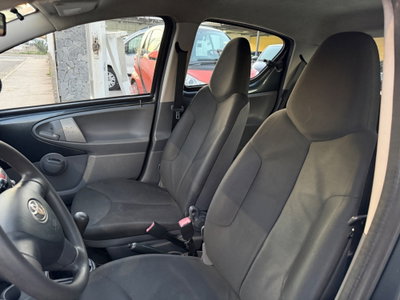 Toyota Aygo 1.0 12V VVT-i 3 porte Now GPL (8)