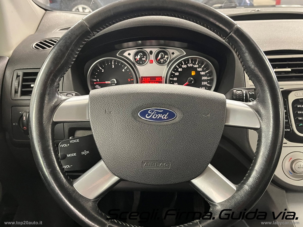 Ford Kuga 2.0 TDCI 140 CV 2WD Titanium (8)