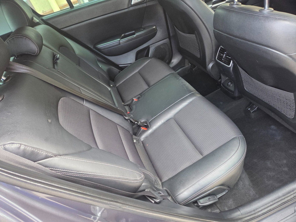 Kia Sportage 1.7 CRDI 2WD Active (15)
