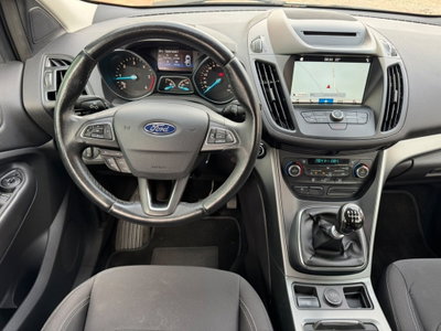 Ford Kuga 1.5 TDCI 120 CV S&S 2WD Titanium (10)