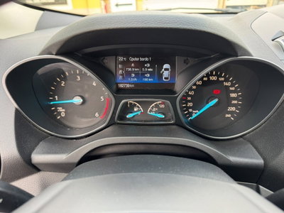 Ford Kuga 1.5 TDCI 120 CV S&S 2WD Titanium (13)