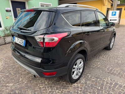 Ford Kuga 1.5 TDCI 120 CV S&S 2WD Titanium (6)
