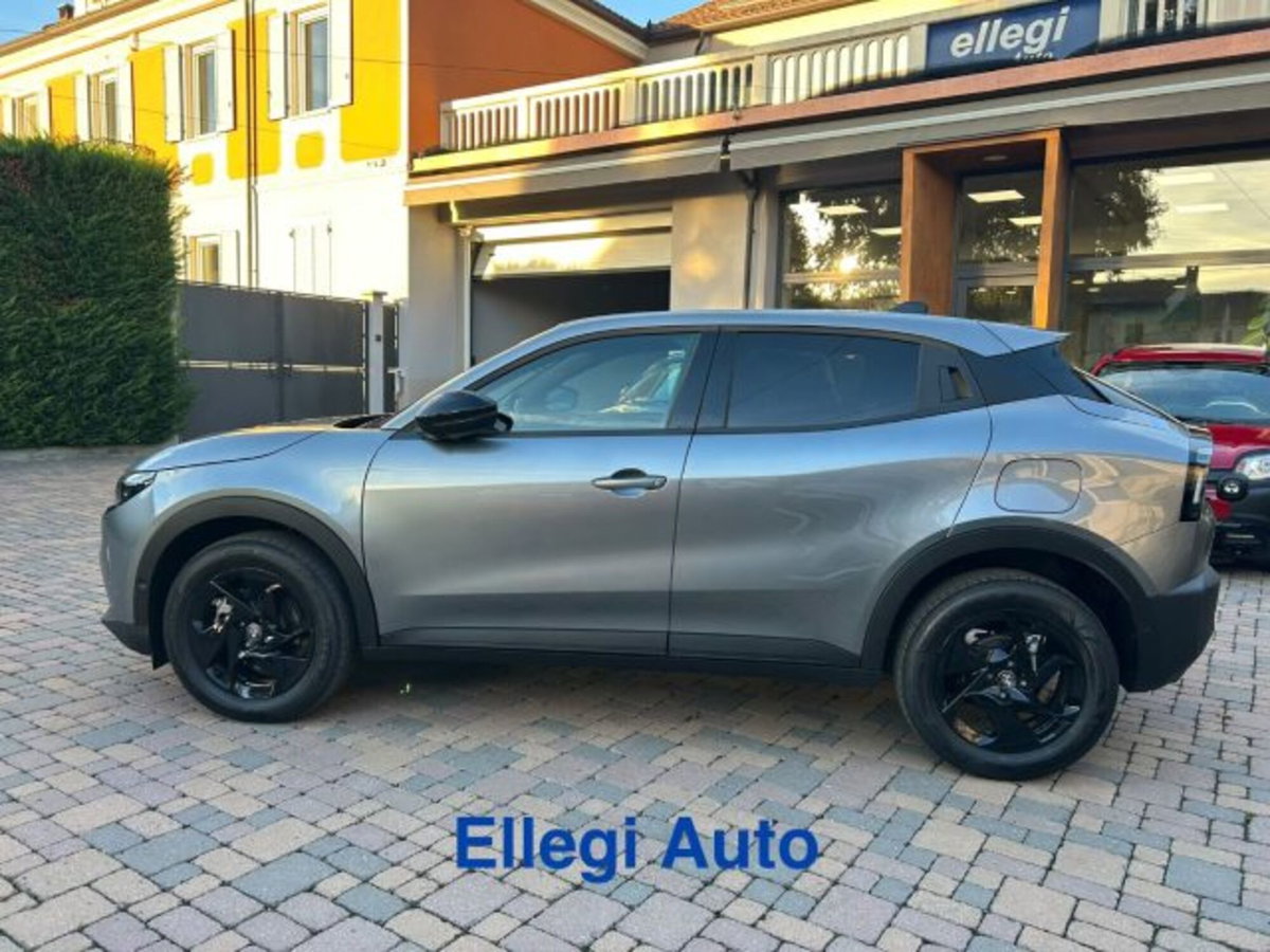 Alfa Romeo Junior 1.2 ibrida 145cv edct6 (10)
