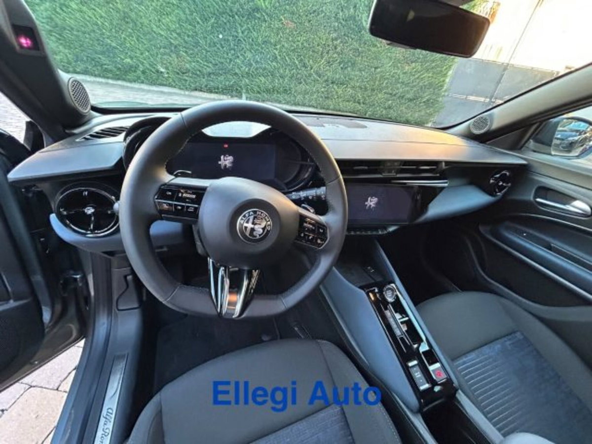 Alfa Romeo Junior 1.2 ibrida 145cv edct6 (18)