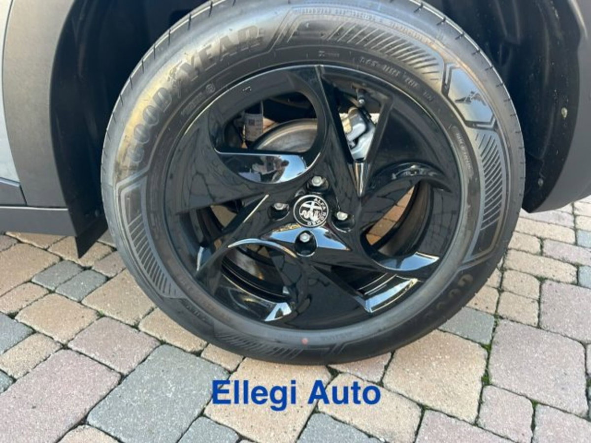 Alfa Romeo Junior 1.2 ibrida 145cv edct6 (12)