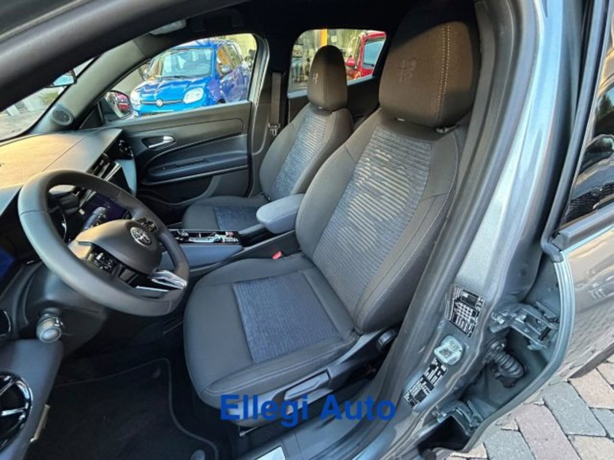 Alfa Romeo Junior 1.2 ibrida 145cv edct6 (17)