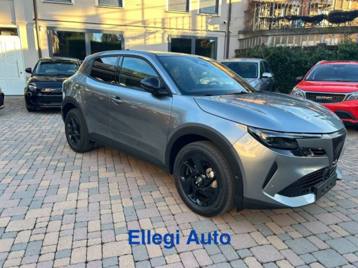 Alfa Romeo Junior 1.2 ibrida 145cv edct6 (6)
