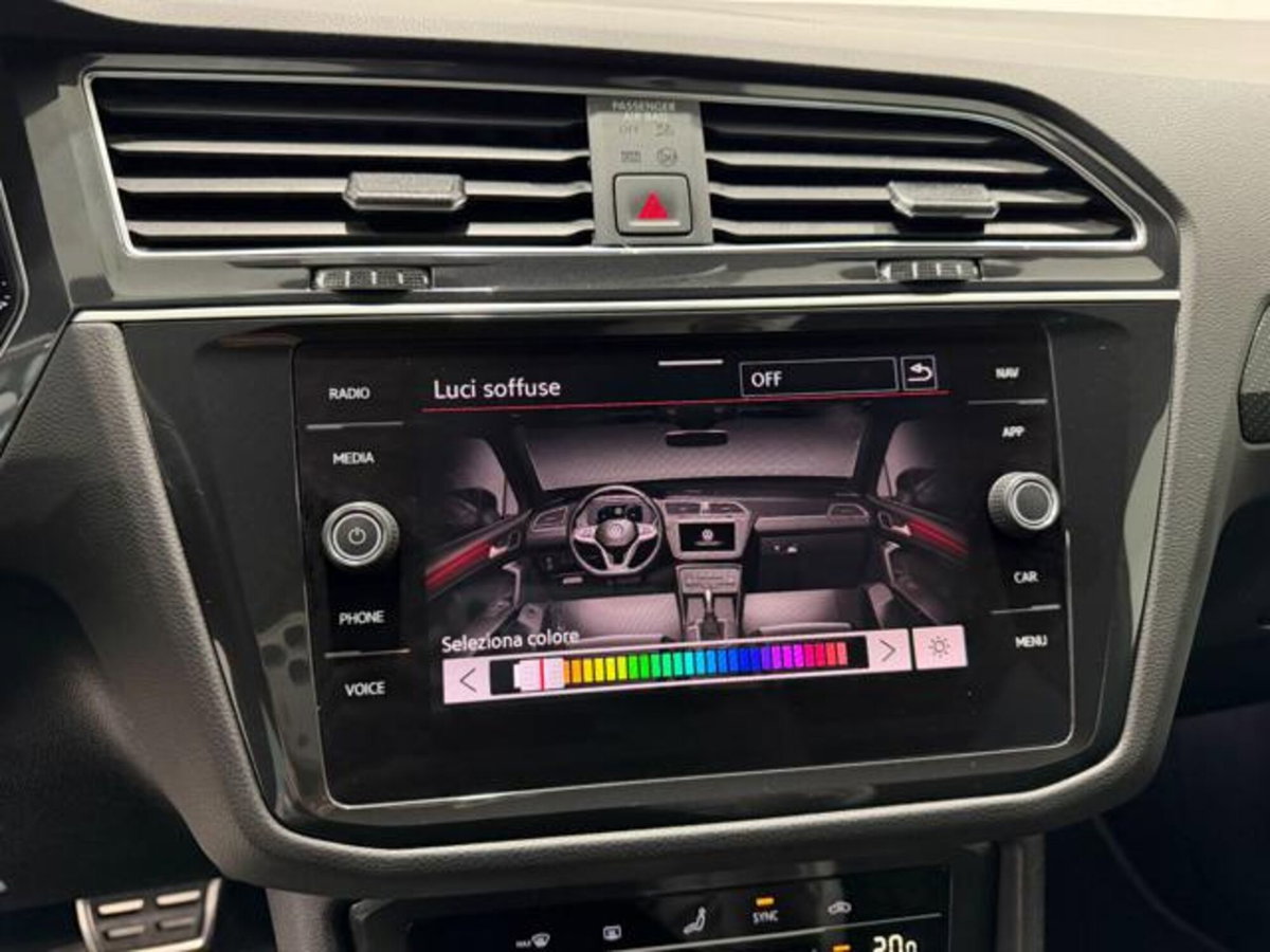 Volkswagen Tiguan 1.5 TSI 150 CV DSG ACT R-Line (18)