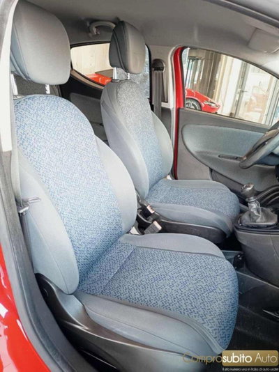 Lancia Ypsilon 1.0 FireFly 5 porte S&S Hybrid Ecochic Gold (14)