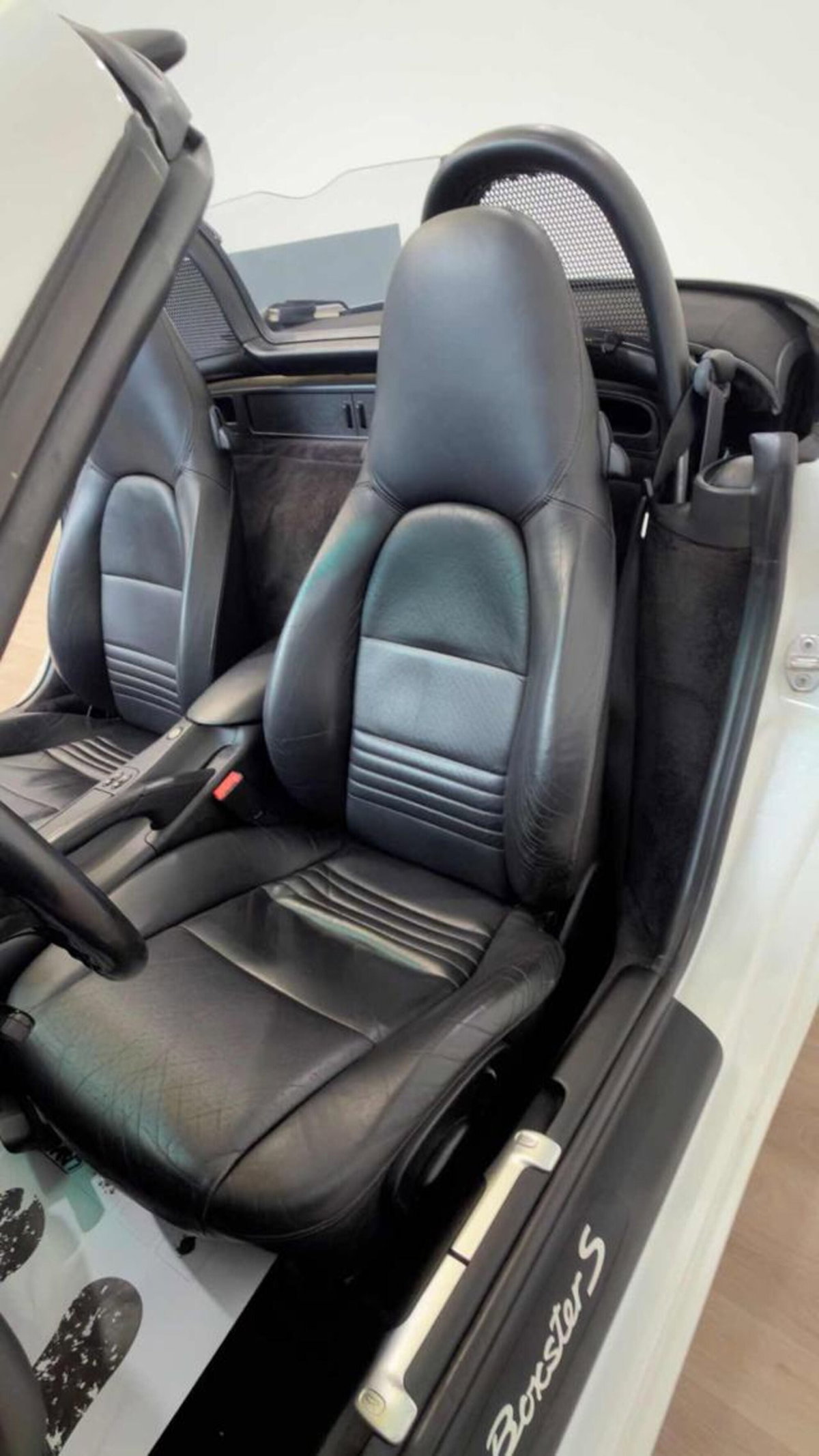 Porsche Boxster 3.2i 24V cat S (11)