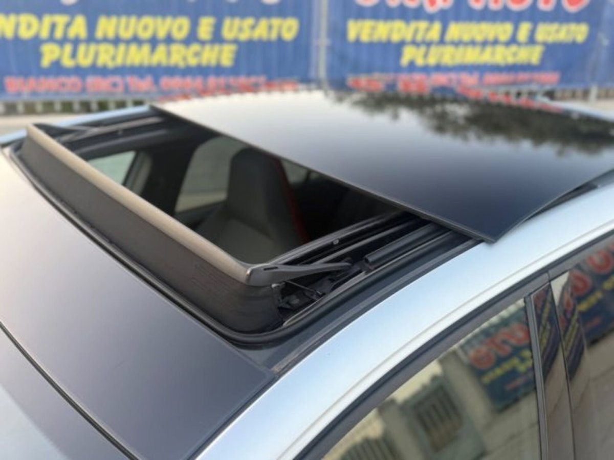 Volkswagen Golf 2.0 tsi GTI MT Ultimate 245cv (13)