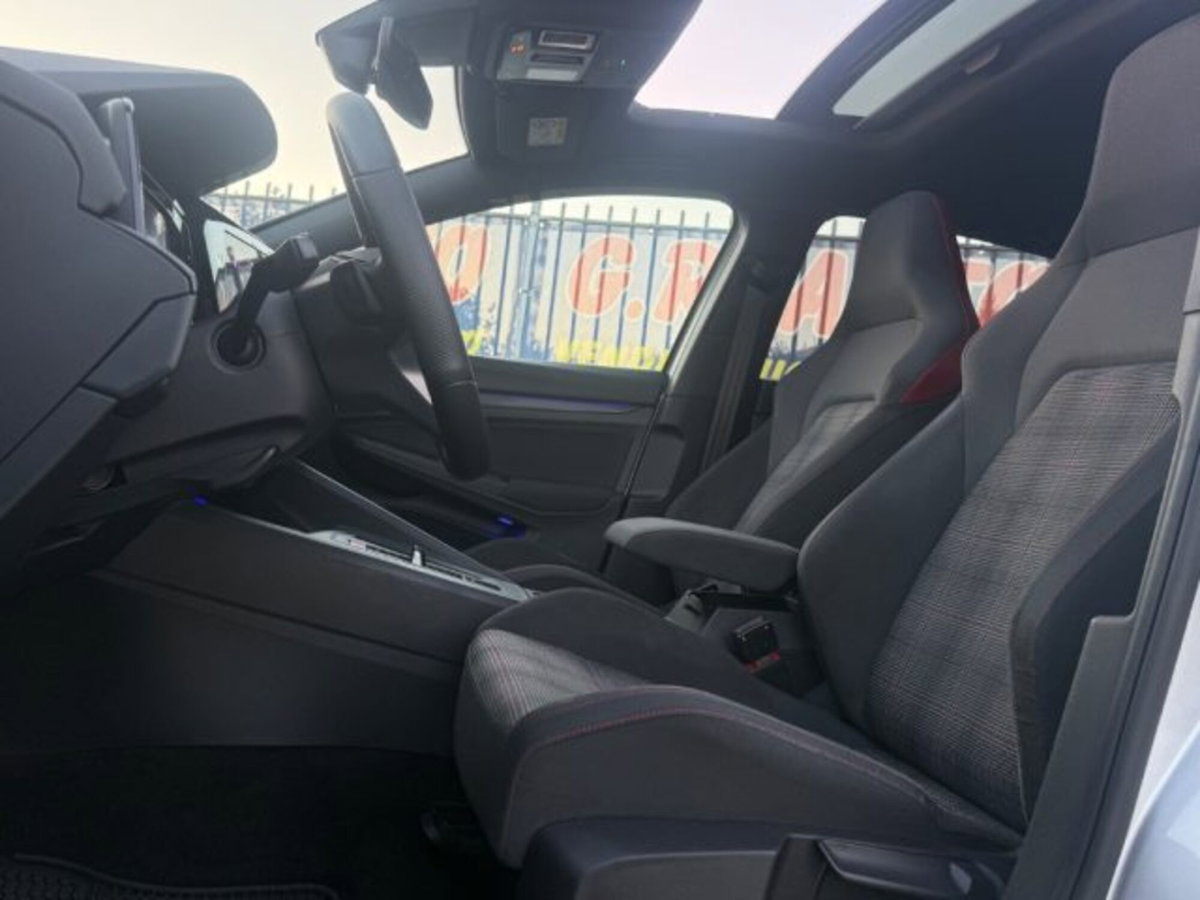 Volkswagen Golf 2.0 tsi GTI MT Ultimate 245cv (16)