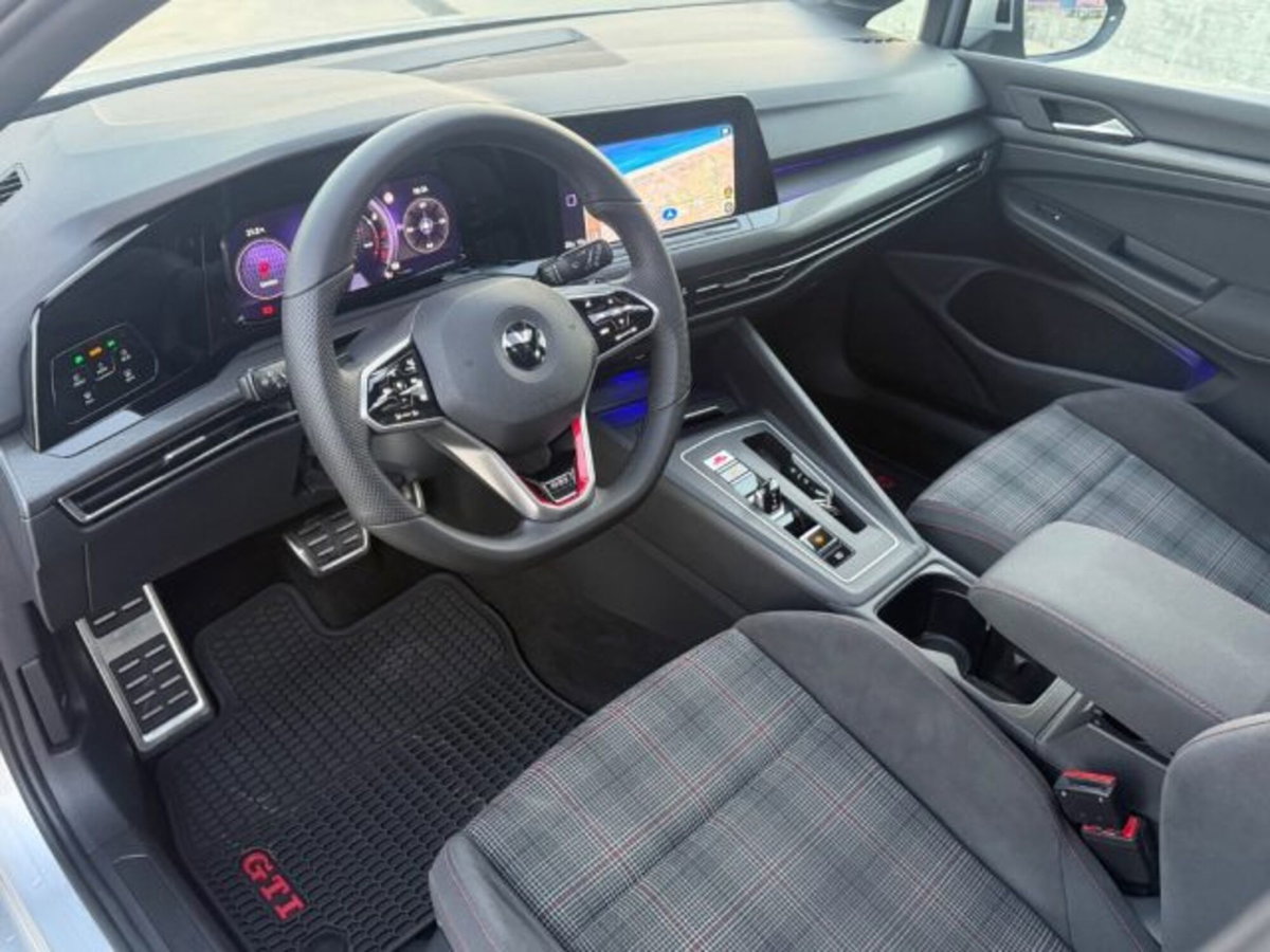 Volkswagen Golf 2.0 tsi GTI MT Ultimate 245cv (17)