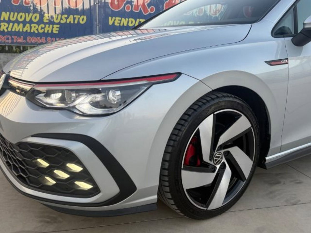 Volkswagen Golf 2.0 tsi GTI MT Ultimate 245cv (9)