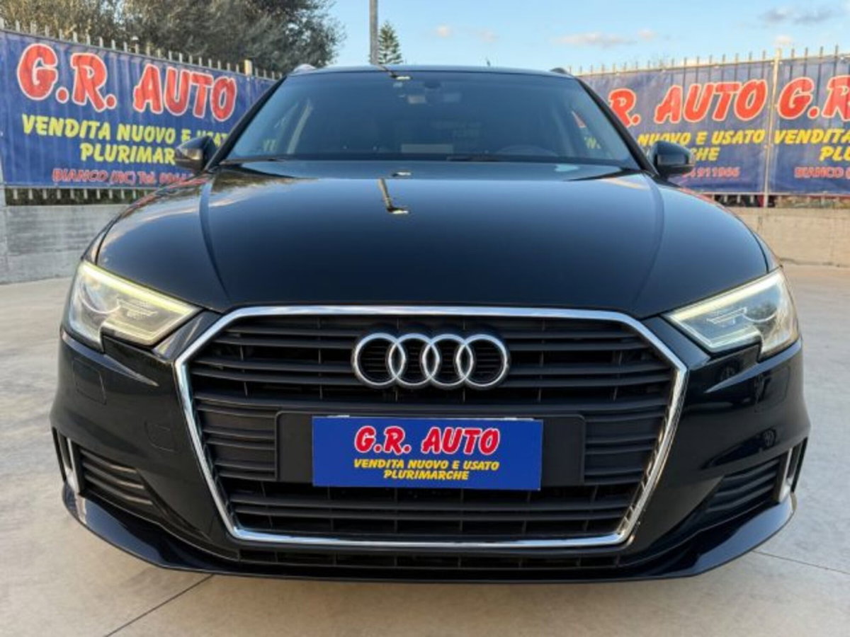 Audi A3 Sedan 1.6 TDI 116 CV Sport (2)