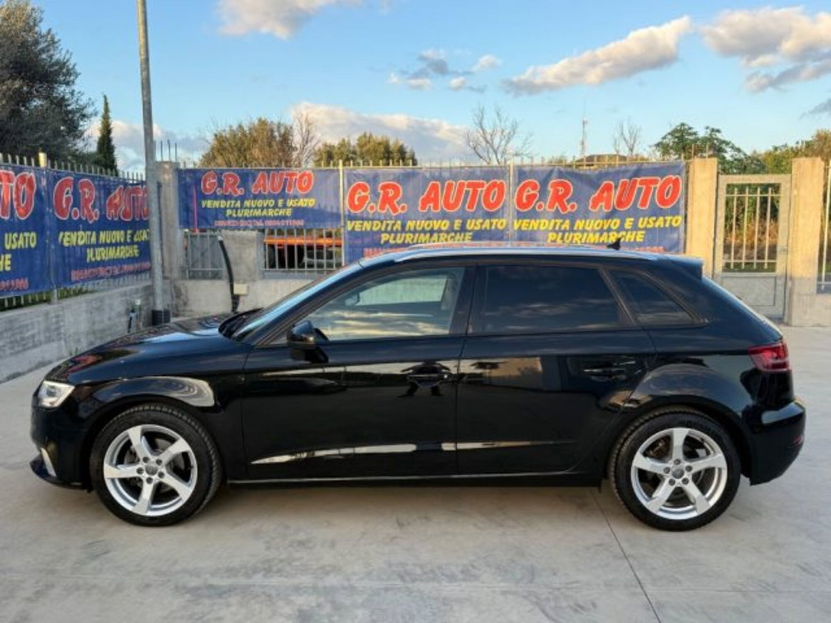 Audi A3 Sedan 1.6 TDI 116 CV Sport (6)