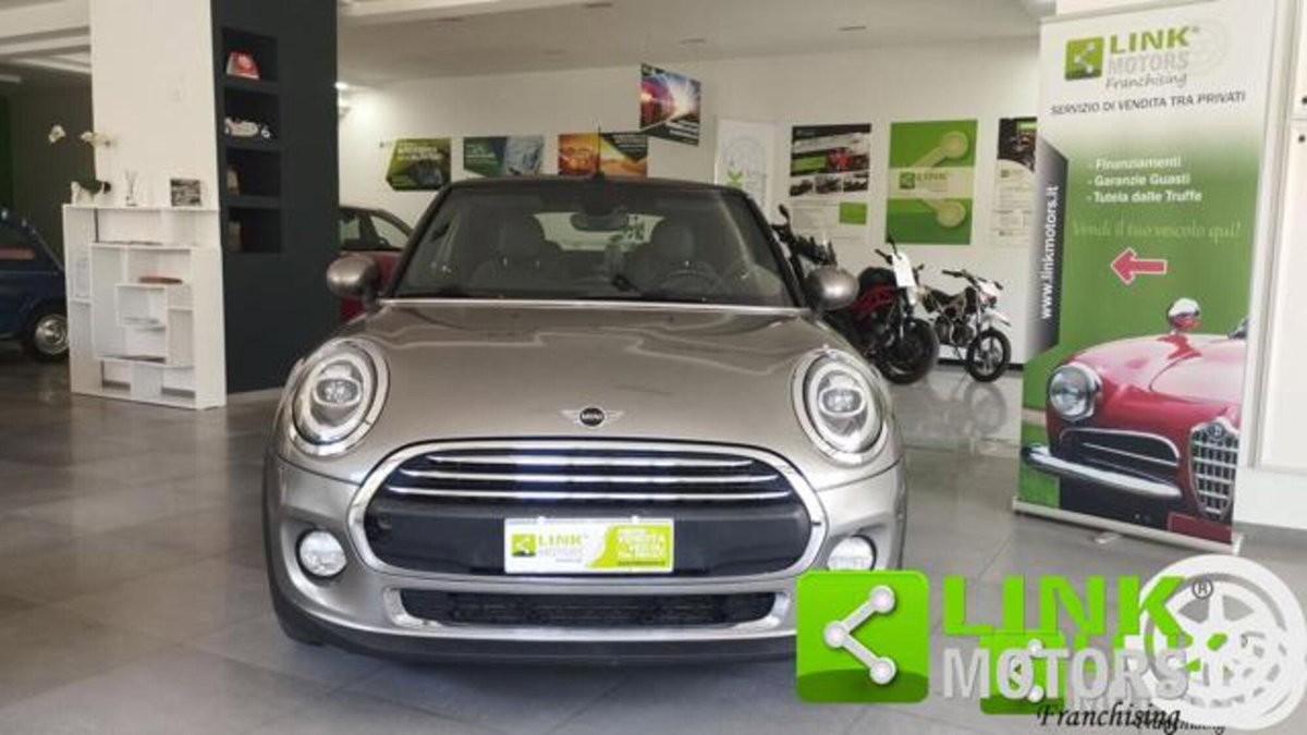 MINI Mini Cabrio 1.5 One Cabrio (2)