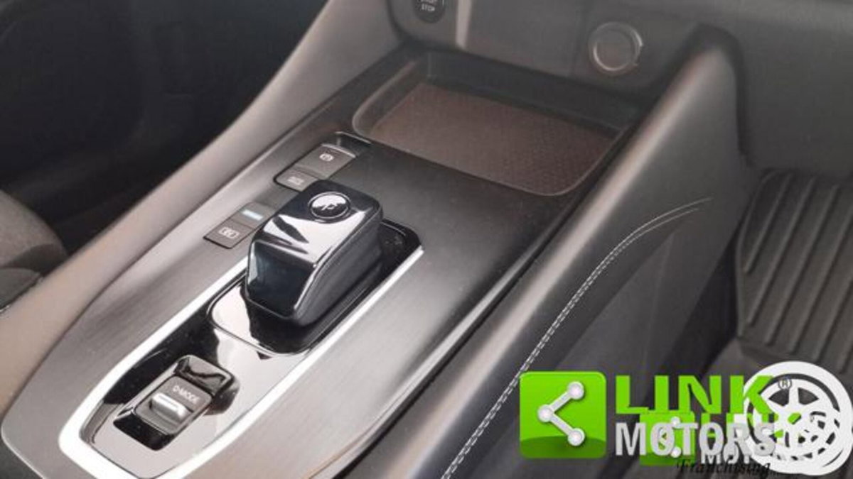 Nissan Qashqai 1.5 e-power 90th Anniversary 2wd (16)
