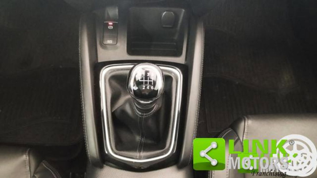 Nissan Qashqai 1.7 dCi 150 CV Tekna (17)