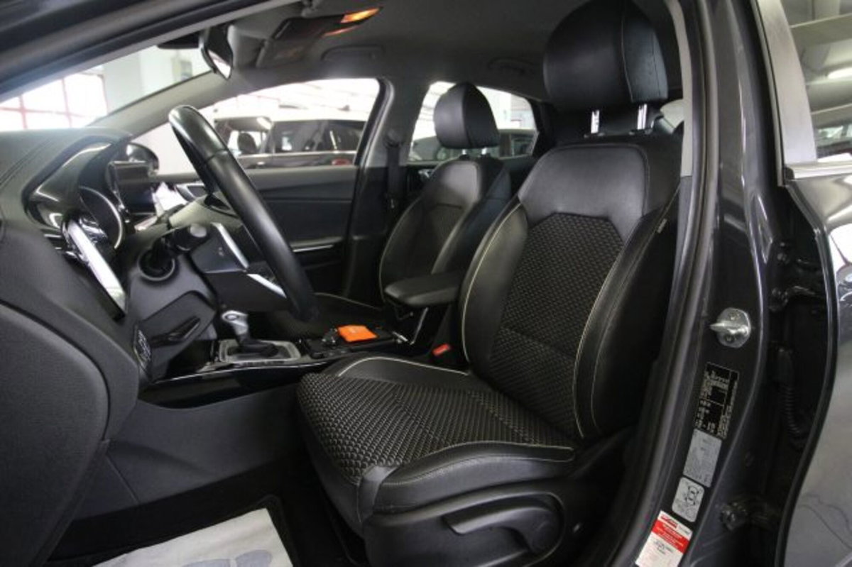Kia XCeed 1.5 T-GDi 160 CV MHEV DCT Business (19)