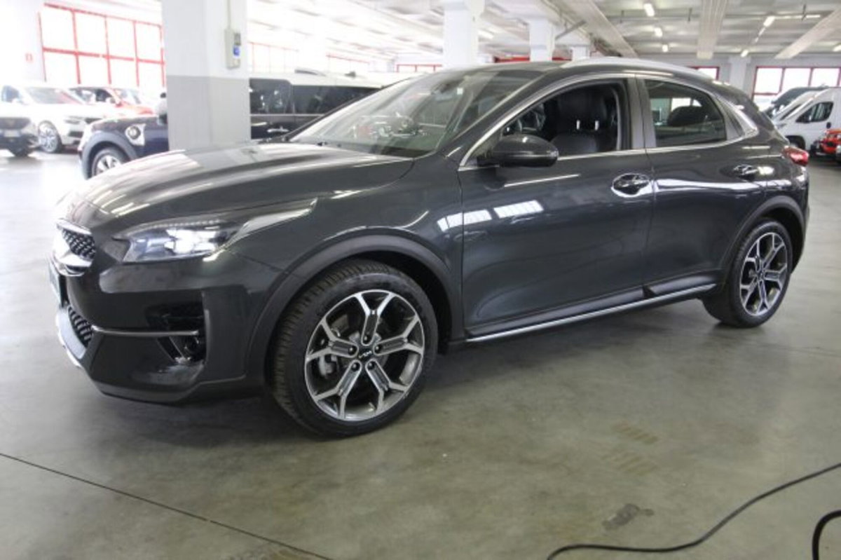 Kia XCeed 1.5 T-GDi 160 CV MHEV DCT Business (2)