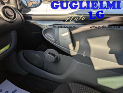 Toyota Aygo 1.0 12V VVT-i 3 porte Sol (14)