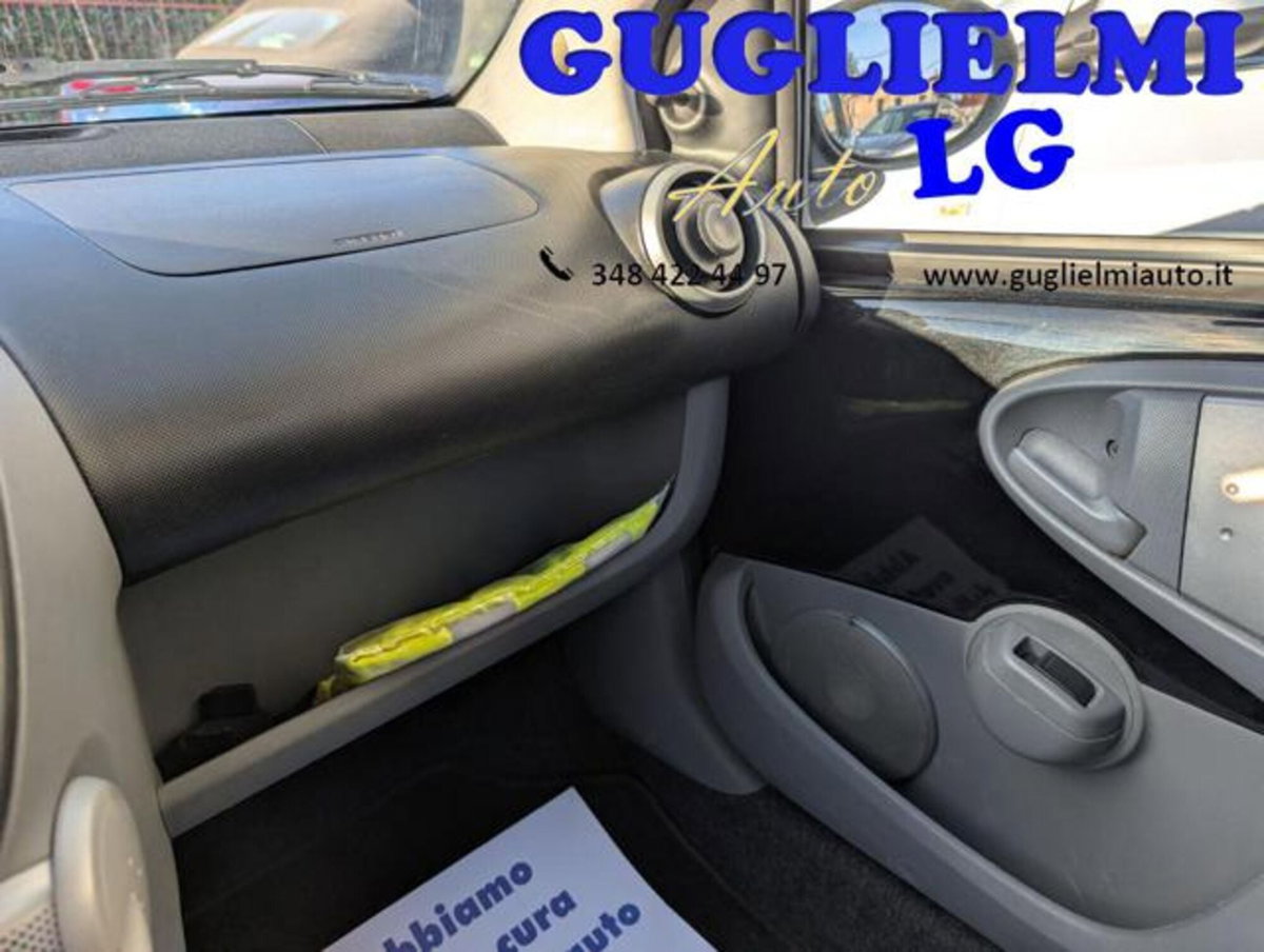 Toyota Aygo 1.0 12V VVT-i 3 porte Sol (15)