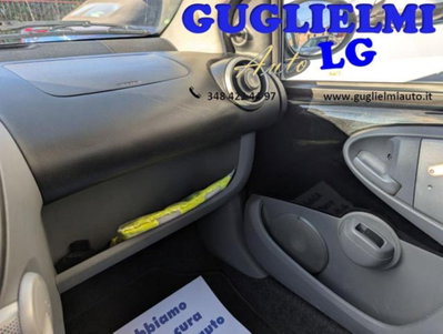 Toyota Aygo 1.0 12V VVT-i 3 porte Sol (15)