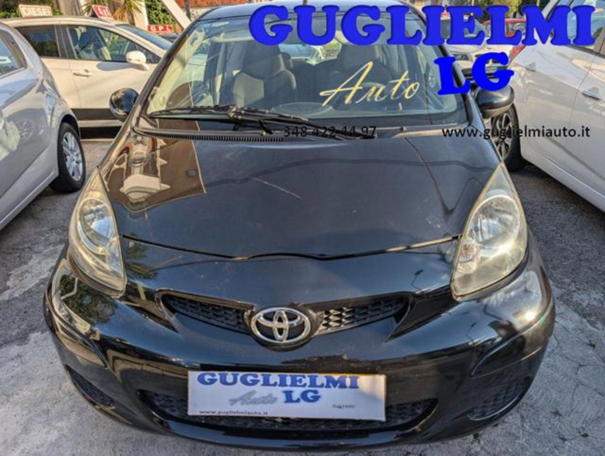 Toyota Aygo 1.0 12V VVT-i 3 porte Sol (2)