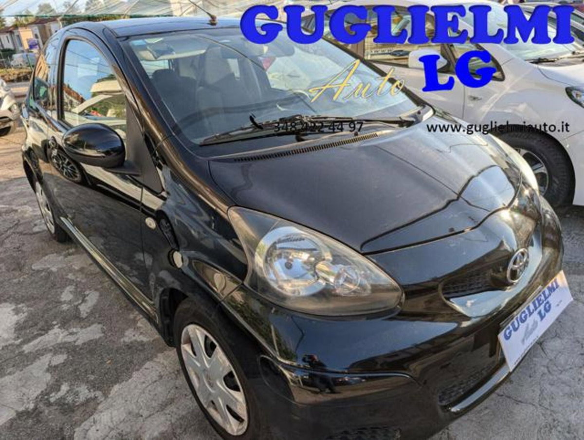 Toyota Aygo 1.0 12V VVT-i 3 porte Sol (4)