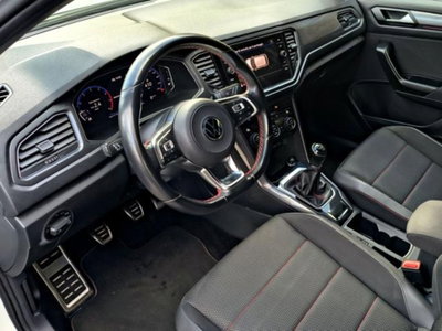 Volkswagen T-Roc 1.5 tsi R-Line (9)