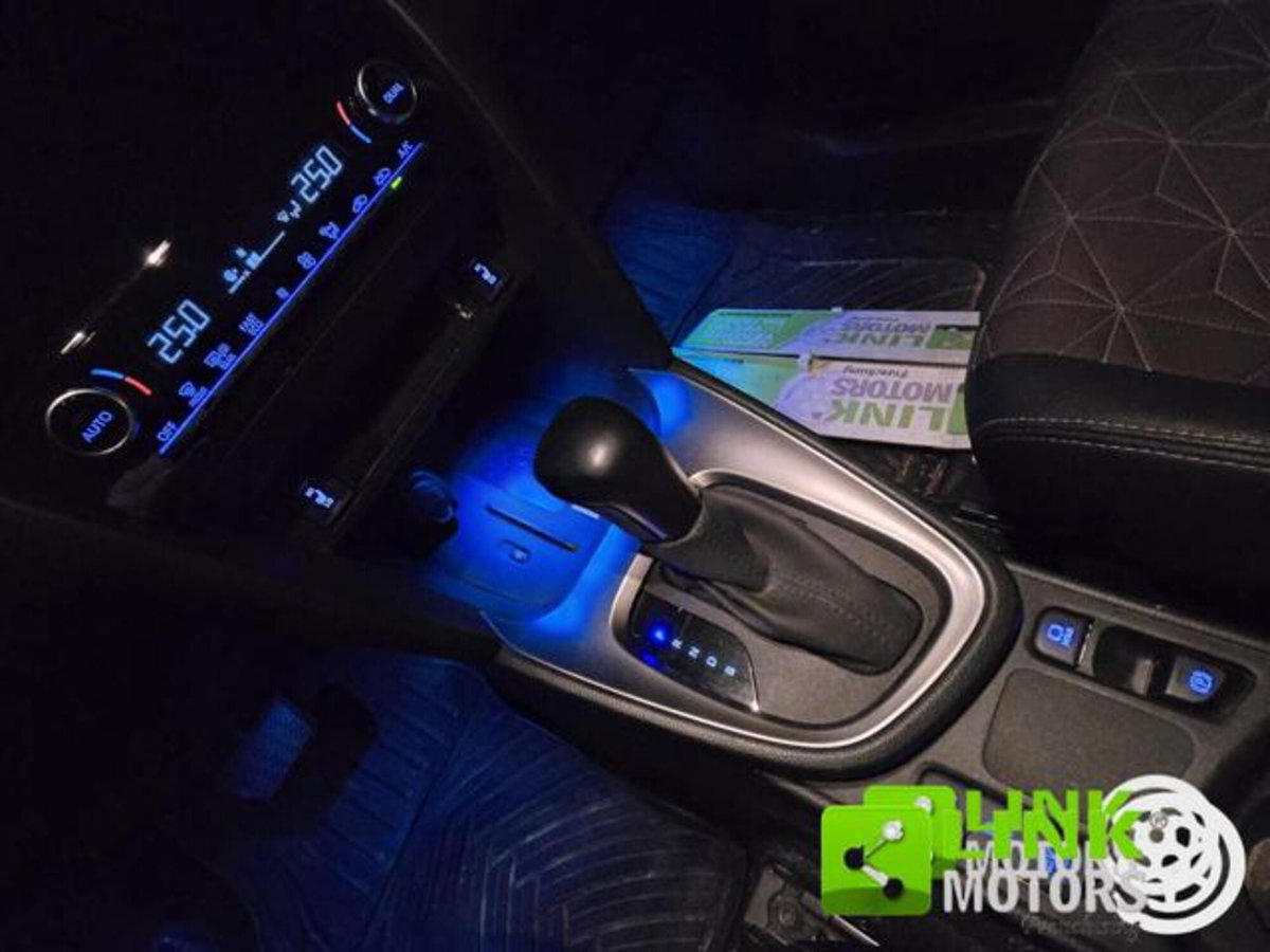 Toyota Yaris Cross 1.5 Hybrid 5p. E-CVT Lounge (17)