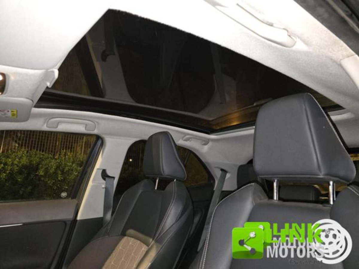 Toyota Yaris Cross 1.5 Hybrid 5p. E-CVT Lounge (6)